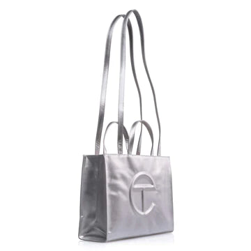 Medium T. Shopping bags