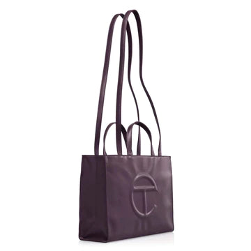 Medium T. Shopping bags