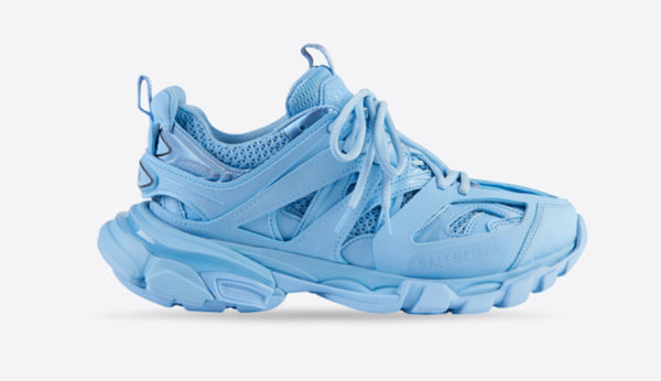 women’s track sneaker