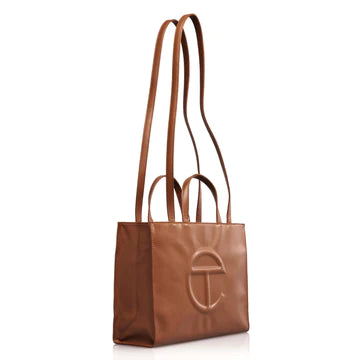 Medium T. Shopping bags