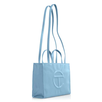 Medium T. Shopping bags